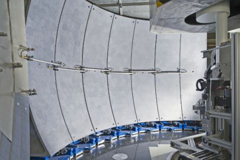 Das Instrument SPHERES ist weltweit eines der besten Rückstreuspektrometer, geeignet z.B. für hochauflösende Messungen von Protonendiffusion. © Astrid Eckert / TUM Spheresdetektor